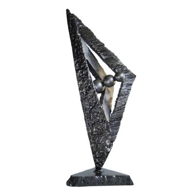 Collection privée - Cette sculpture  n'est plus disponible à la vente.