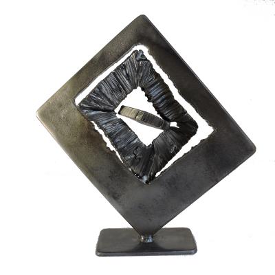 Collection privée - Cette sculpture  n'est plus disponible à la vente -Métal - Hauteur 24cm   largeur 23 cm