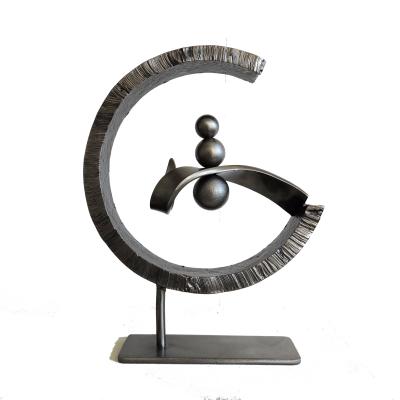 Collection privée - Cette sculpture  n'est plus disponible à la vente. Métal - Hauteur 25 cm   largeur 19cm
