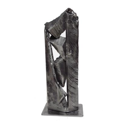 Métal - Hauteur 26 cm   largeur 9 cm  profondeur 6cm