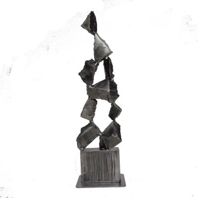 Métal - Hauteur 44 cm   largeur 12 cm  profondeur 6cm
