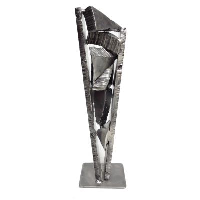 Métal - Hauteur 40 cm   largeur 10 cm  profondeur 10cm