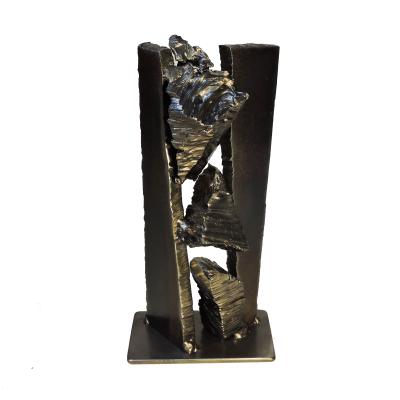 Métal - Hauteur 23 cm   largeur 12 cm  profondeur 7 cm