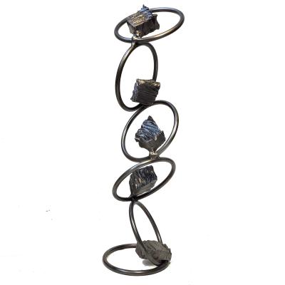 Métal - Hauteur 40 cm   largeur 11 cm  profondeur 11 cm